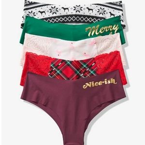 New Christmas 🎄 underwear vs pink 5 pack